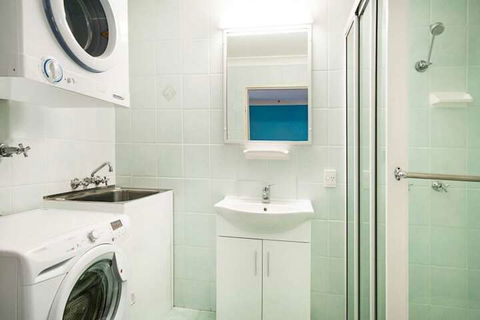 Byron BaySide Central Studio Apartments - Yamba Accommodation 7