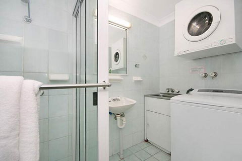 Byron BaySide Central Studio Apartments - Yamba Accommodation 4