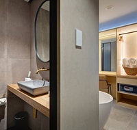 Zara Tower Hotel - Yamba Accommodation