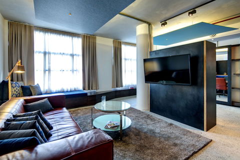 Zara Tower Hotel - Yamba Accommodation 5
