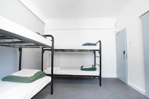 Westend Backpackers Hostel - Yamba Accommodation 7