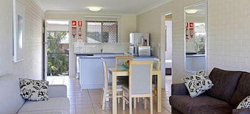 Main Beach Apartments - Yamba Accommodation 6