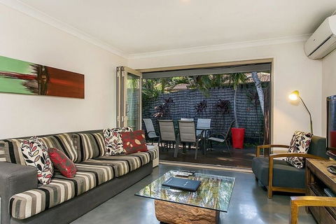 Byron Lakeside Holiday Apartments - Yamba Accommodation 4