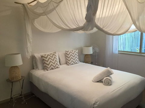 Byron Lakeside Holiday Apartments - Yamba Accommodation 3