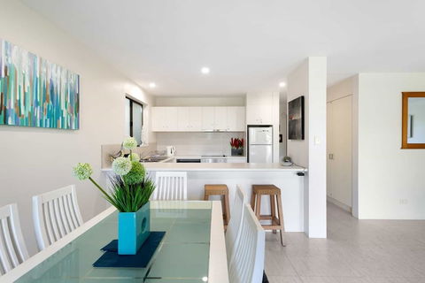 Unit 01 The Noosa Apartments - Yamba Accommodation 3