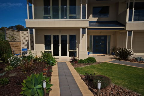 Searenity Holiday Accommodation - Yamba Accommodation 0