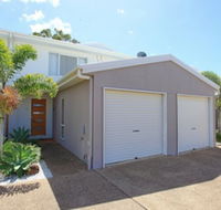 Alexandra Apartments - Yamba Accommodation