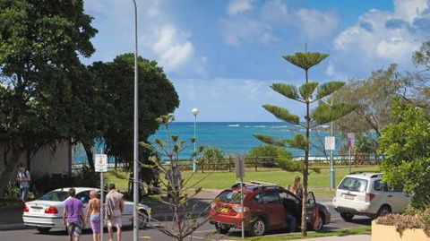 Pipis On The Beach - Yamba Accommodation 0