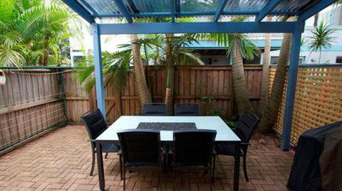 Belongil Beach Apartment - Yamba Accommodation 0