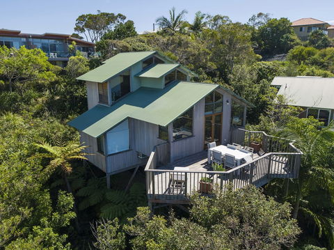 The Oasis Apartments And Treetop Houses - Yamba Accommodation 3