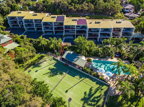 The Oasis Apartments And Treetop Houses - Yamba Accommodation 0