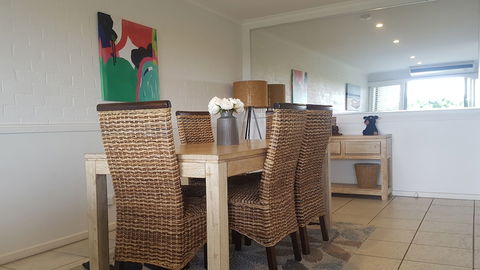 The Oasis Apartments And Treetop Houses - Yamba Accommodation 6