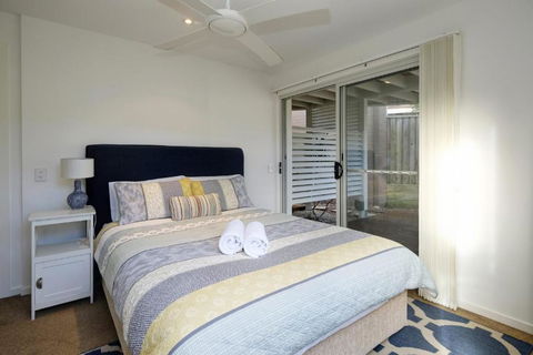 BEACH BAY BEE PET FRIENDLY - Yamba Accommodation 2