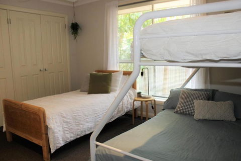 FRANGIPANI BEACH HOUSE PET FRIENDLY 22 Belbourie Cres Boomerang Beach - Yamba Accommodation 1