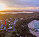 Angourie Blue 7 stroll to surfing beaches.
