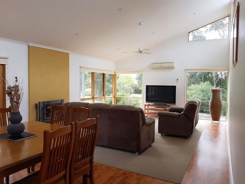 Classic Retreat - Yamba Accommodation 5