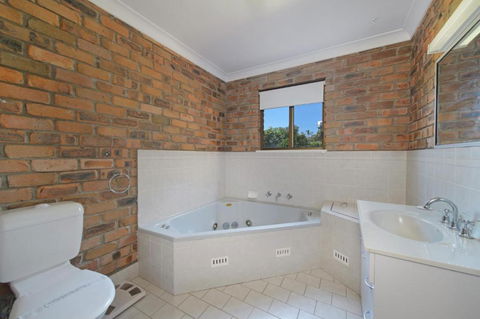 Relax At Lighthouse 4 Lighthouse Road - Yamba Accommodation 6