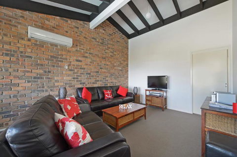 Relax At Lighthouse 4 Lighthouse Road - Yamba Accommodation 4