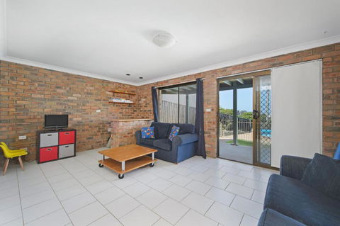 Relax At Lighthouse 4 Lighthouse Road - Yamba Accommodation 5