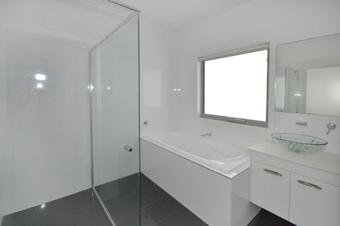 4 / 84 The Anchorage - Yamba Accommodation 2