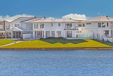 4 / 84 The Anchorage - Yamba Accommodation 1