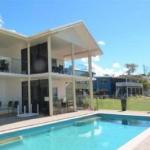 La Riviera - Yamba Accommodation 0