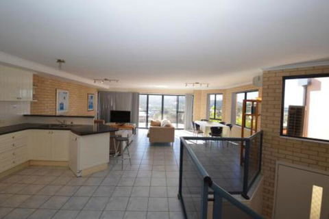 Aegean Blue - Yamba Accommodation 7