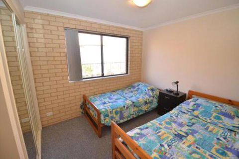 Aegean Blue - Yamba Accommodation 3