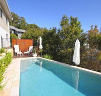 STUNNING HOME WITH SPECTACULAR VIEWS  CLOSE TO THE BEACH - Yamba Accommodation