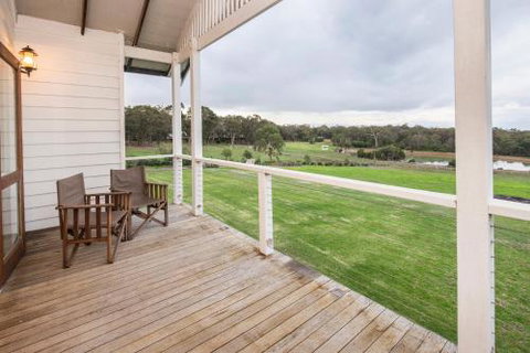 Buxton Thomas - Yamba Accommodation 5