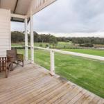 Buxton Thomas - Yamba Accommodation 0