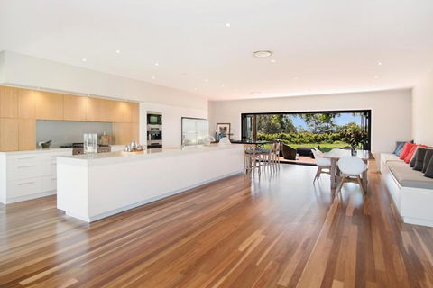 Ferncrest Fernleigh WiFi Air Conditioning - Yamba Accommodation 6