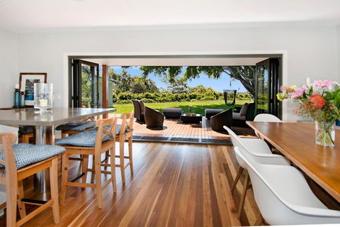 Ferncrest Fernleigh WiFi Air Conditioning - Yamba Accommodation 5