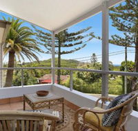 EAST COAST ESCAPES Lighthouse Studio - Yamba Accommodation