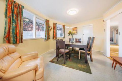 Doncaster Beautiful 4 Bedder+ Walking To Westfield - Yamba Accommodation 7