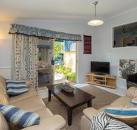 Lovely Torquay Cottage - Yamba Accommodation