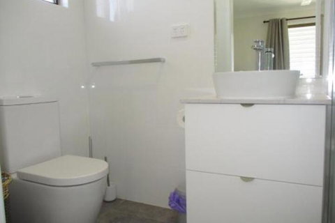 Upstairs & Downstairs 81 Denman Camp Rd - Yamba Accommodation 3