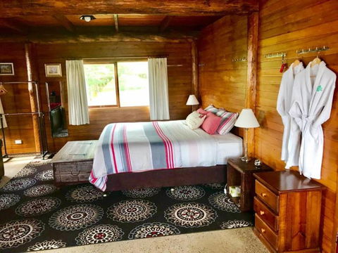 Millthorpe Truffles Gorgeous Getaway For 2 - Yamba Accommodation 5