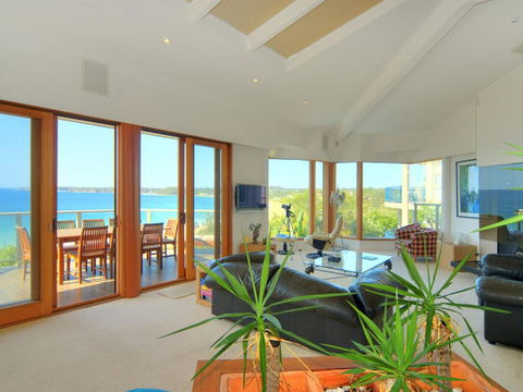 BEDARRA MOLLYMOOK BEACH - Yamba Accommodation 4