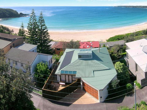 BEDARRA MOLLYMOOK BEACH - Yamba Accommodation 1