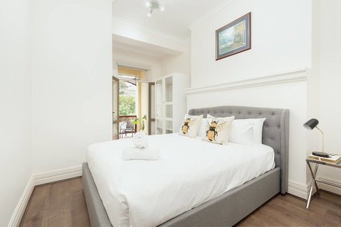 Stunning Sydney Home 11 - Yamba Accommodation 1