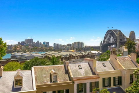 Stunning Sydney Home 11 - Yamba Accommodation 3
