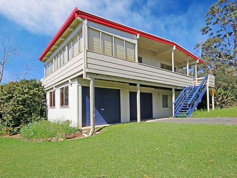 REST ASHORE At MOLLYMOOK - Yamba Accommodation 3