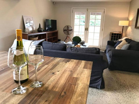 YSG The Edward Townhouse 151 Walk To Town - Yamba Accommodation 2