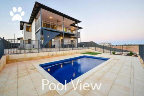 6 Corella Court - Yamba Accommodation 0