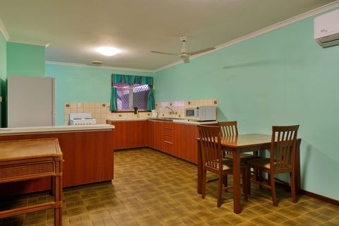 4 / 1 Maidstone Crescent - Yamba Accommodation 4