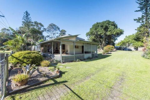 Bird Song Iluka NSW - Yamba Accommodation 0