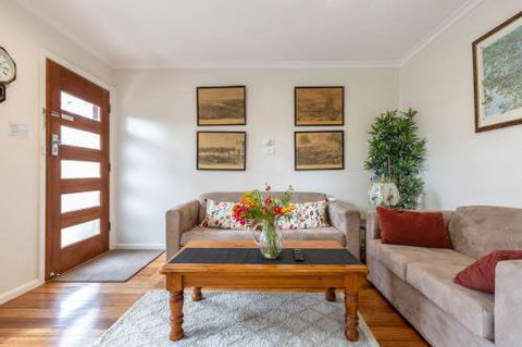 ?Spacious Bungalow?5min Walk To Station?5min To Box Hill?WiFi?Parking - Yamba Accommodation 3
