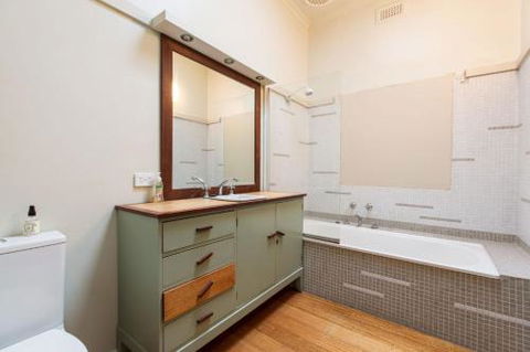 BEACHSIDE GETAWAY DROMANA - Yamba Accommodation 4