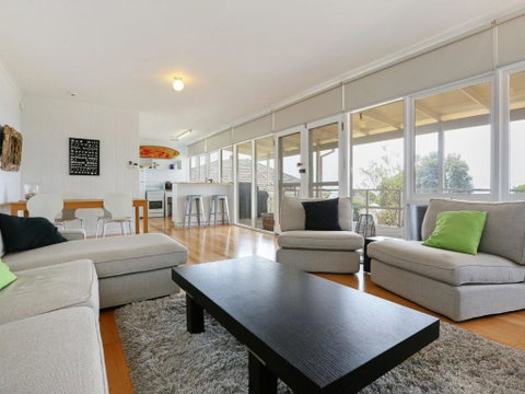 DROMANA BEACH SHACK... - Yamba Accommodation 5